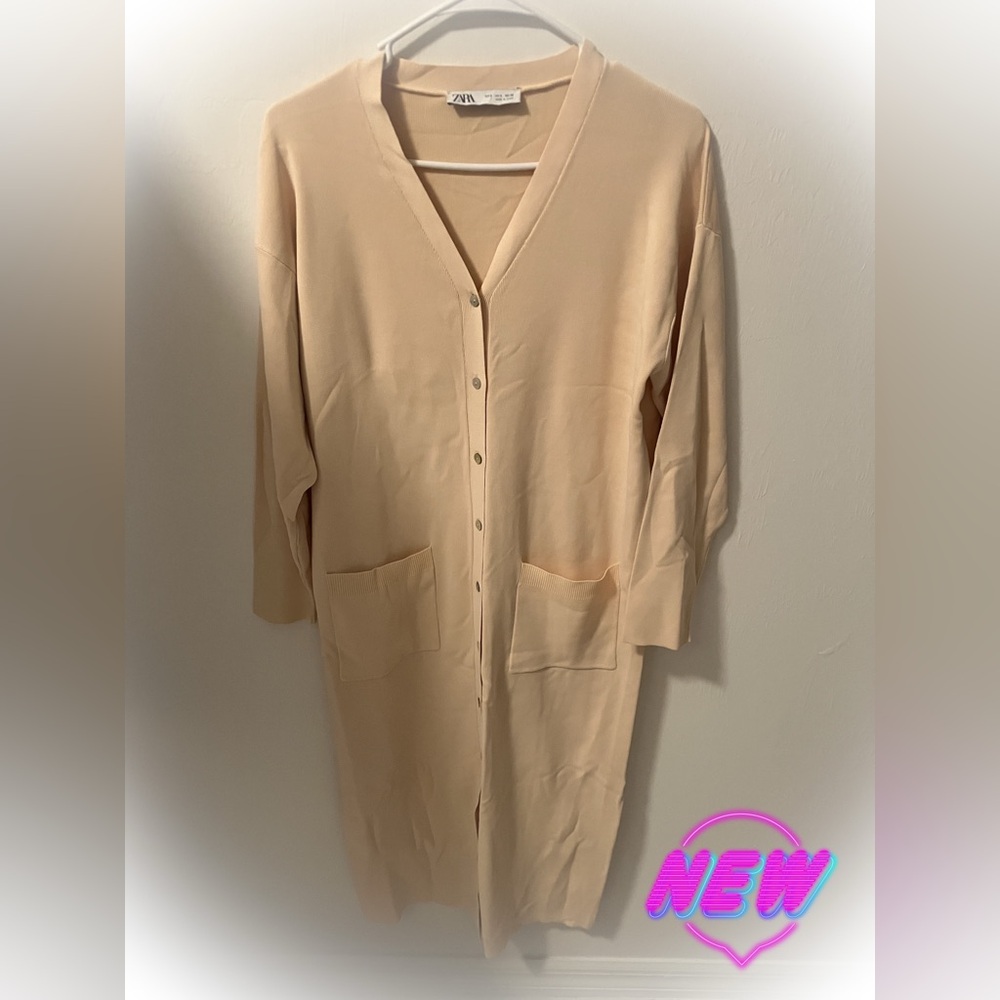 Zara Women's Beige Cardigan Sweater